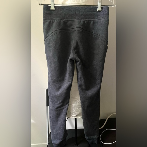 NWOT WOMENS LULULEMON WARM DOWN JOGGER IN HEATHERED CORE GRAY SIZE 4 - Picture 6 of 10